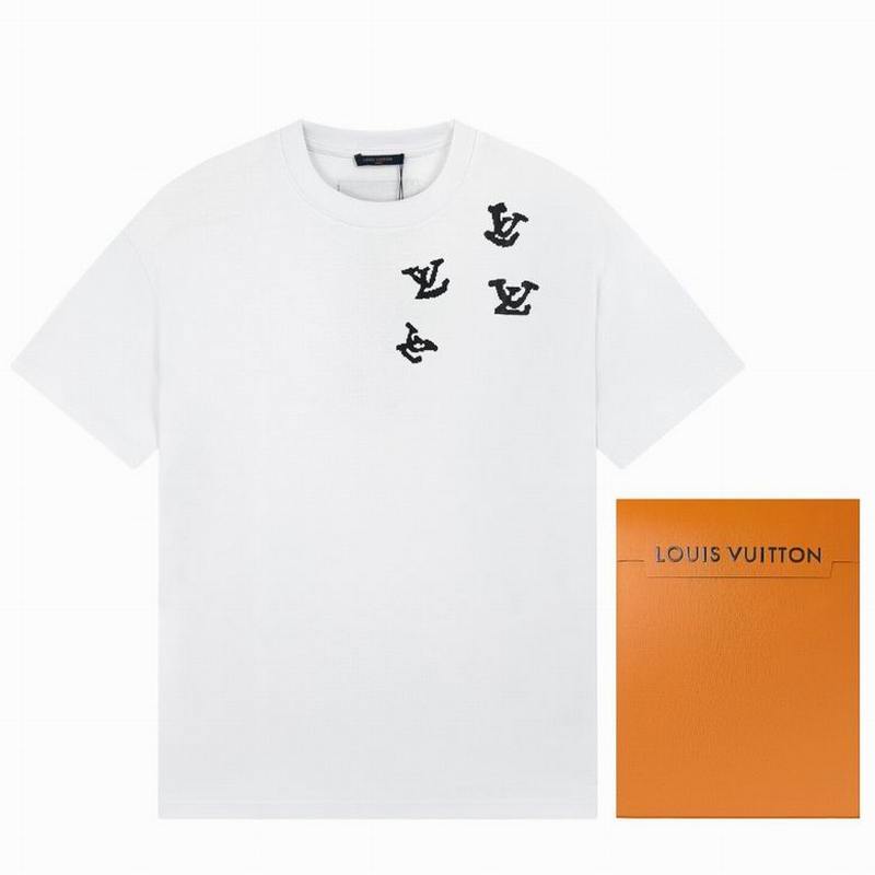 Louis Vuitton Men's T-shirts 920